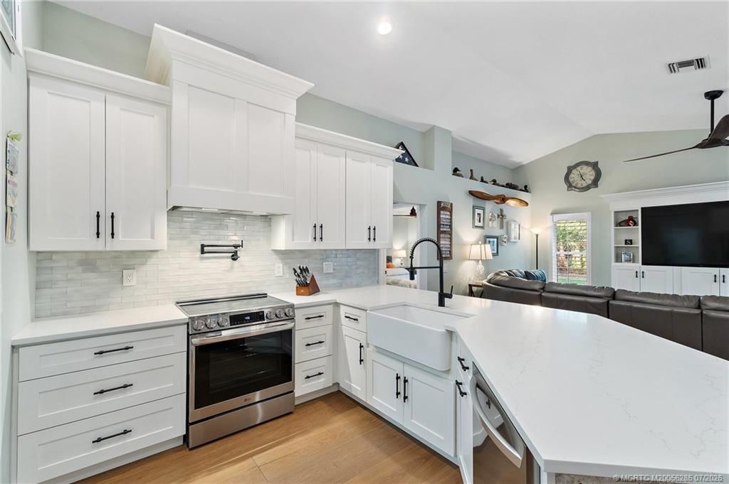 5211 SW Landing Creek Drive, Palm City, FL 34990 Photo
