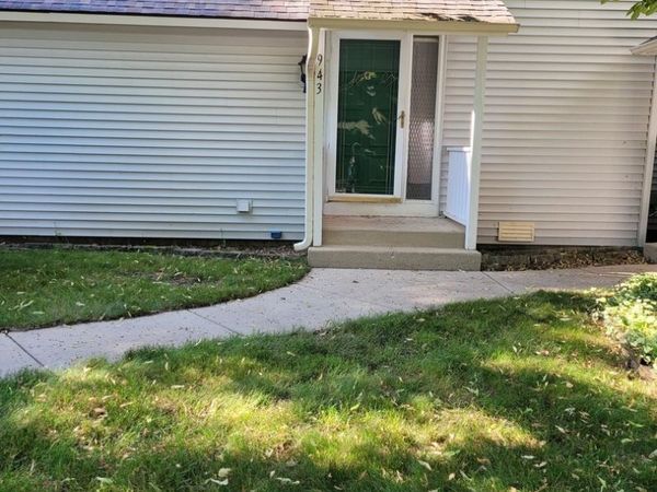 943 Clark Drive , Unit 943, Gurnee, IL 60031