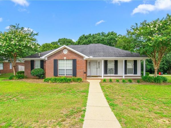 2037 Caleb Court , Semmes, AL 36575