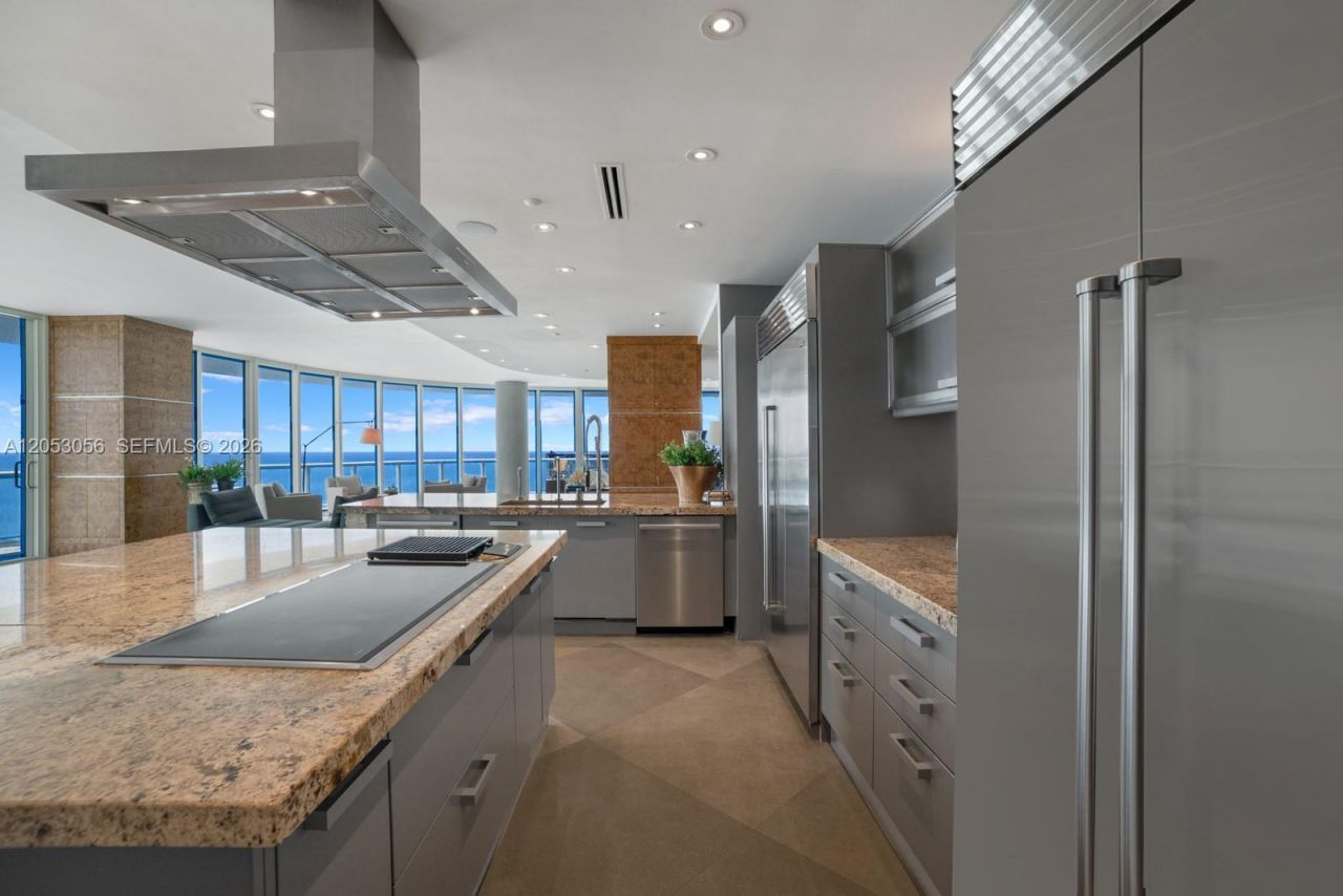 100 S Pointe Dr , Unit 2905, Miami Beach, FL 33139 Photo
