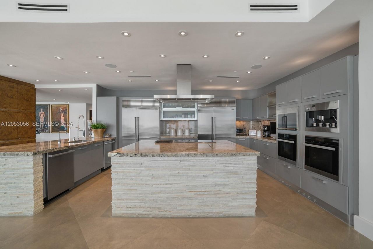 100 S Pointe Dr , Unit 2905, Miami Beach, FL 33139 Photo
