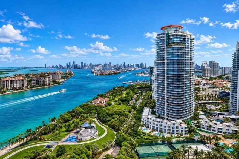 100 S Pointe Dr, Unit 2905, Miami Beach, FL 33139 Photo