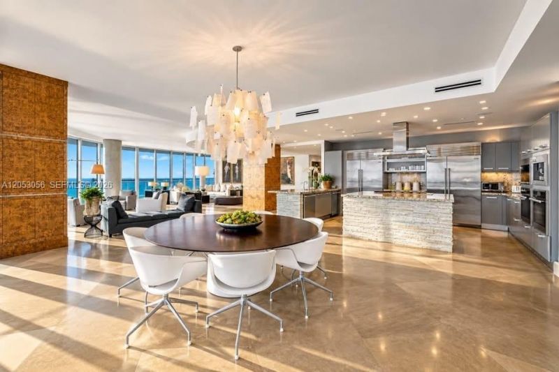 100 S Pointe Dr, Unit 2905, Miami Beach, FL 33139 Photo