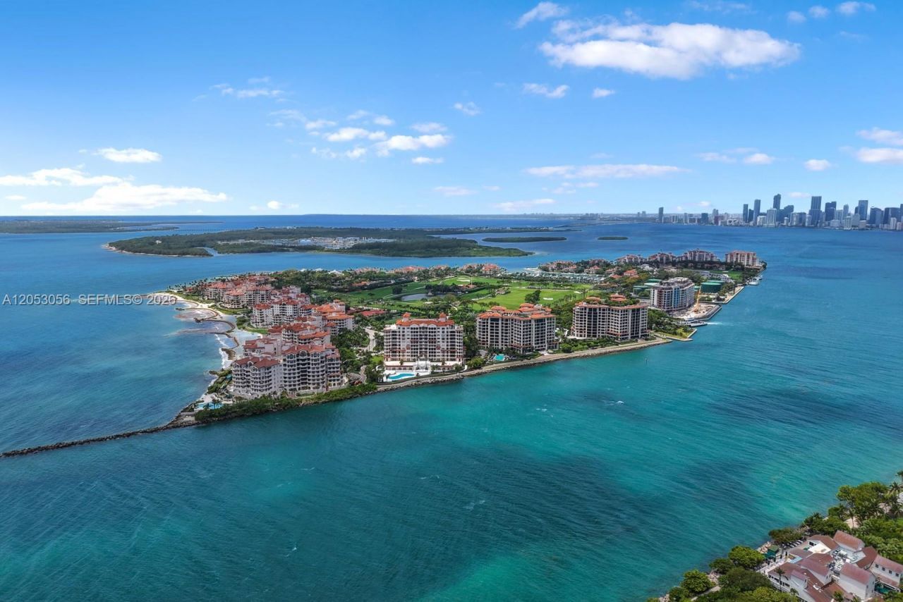 100 S Pointe Dr , Unit 2905, Miami Beach, FL 33139 Photo