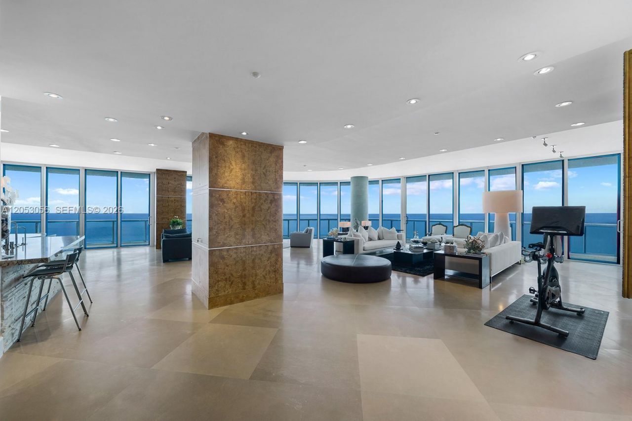 100 S Pointe Dr , Unit 2905, Miami Beach, FL 33139 Photo
