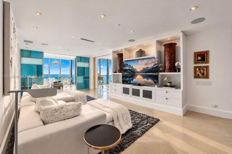 100 S Pointe Dr, Unit 2905, Miami Beach, FL 33139 Photo
