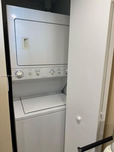 325 S Biscayne Blvd, Unit 4320, Miami, FL 33131 Photo