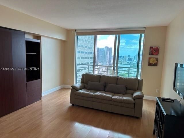 325 S Biscayne Blvd, Unit 4320, Miami, FL 33131 Photo