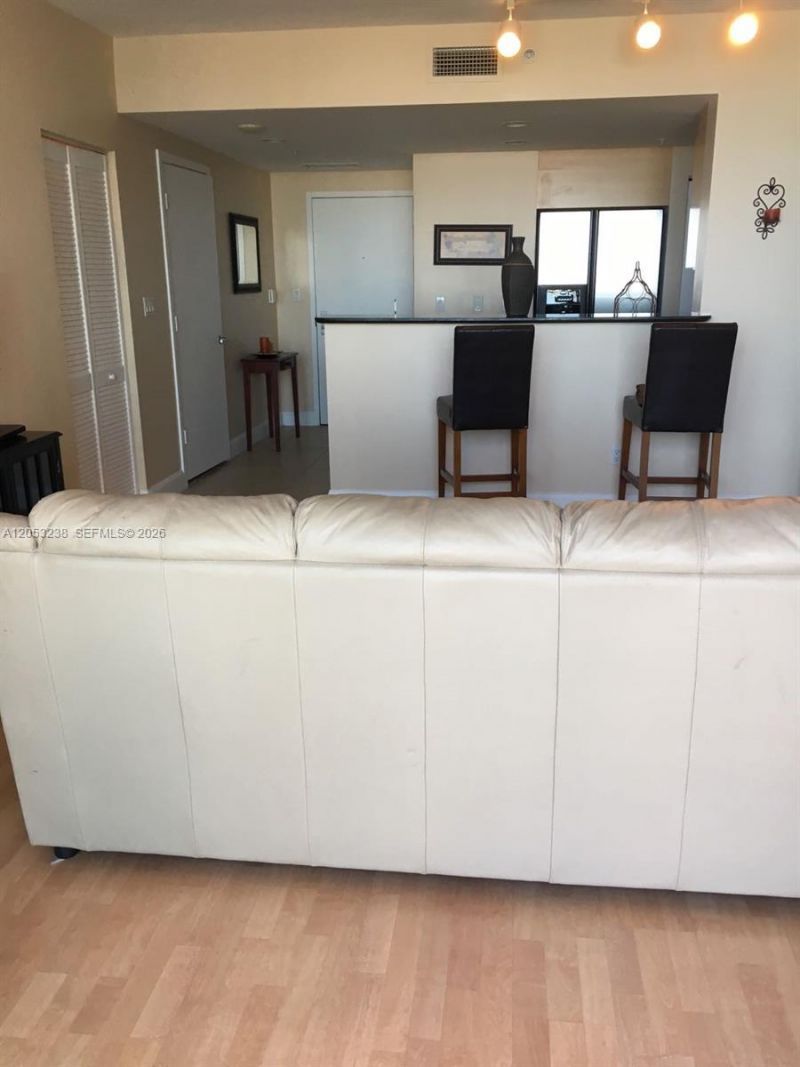 325 S Biscayne Blvd, Unit 4320, Miami, FL 33131 Photo