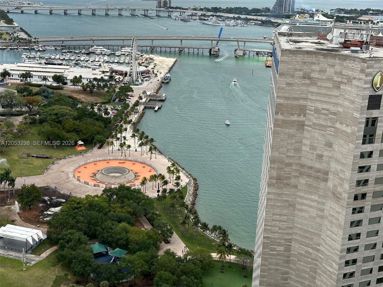 325 S Biscayne Blvd, Unit 4320, Miami, FL 33131 Photo