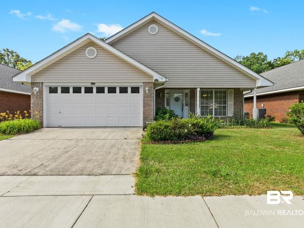 136 Vivian Loop, Fairhope, AL 36532