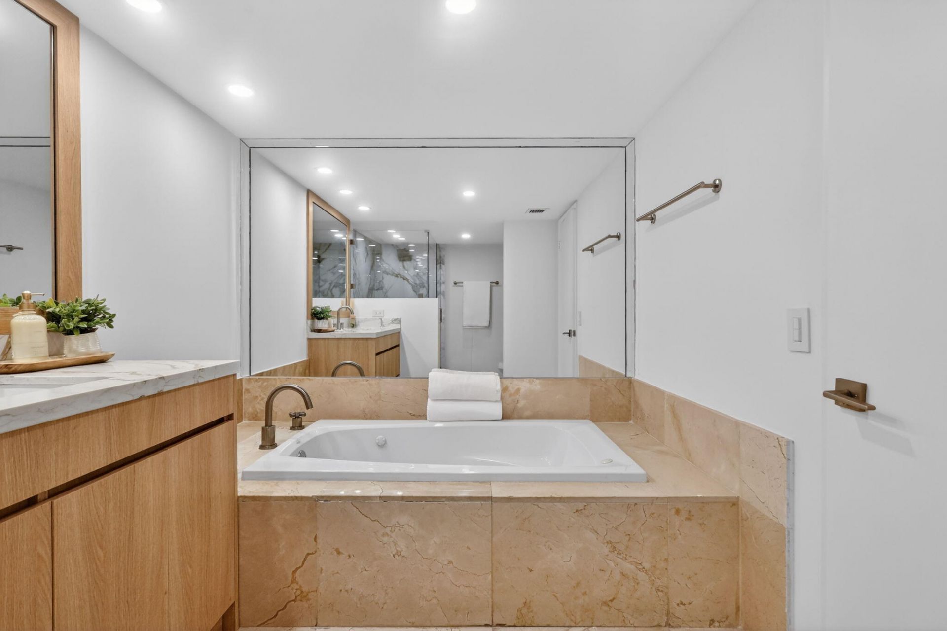 1717 N Bayshore Drive, Unit A-2935, Miami, FL 33132 Photo