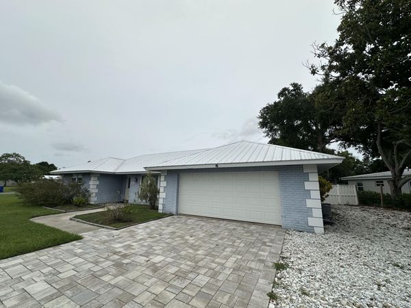 404 21ST Street SE, Vero Beach, FL 32960