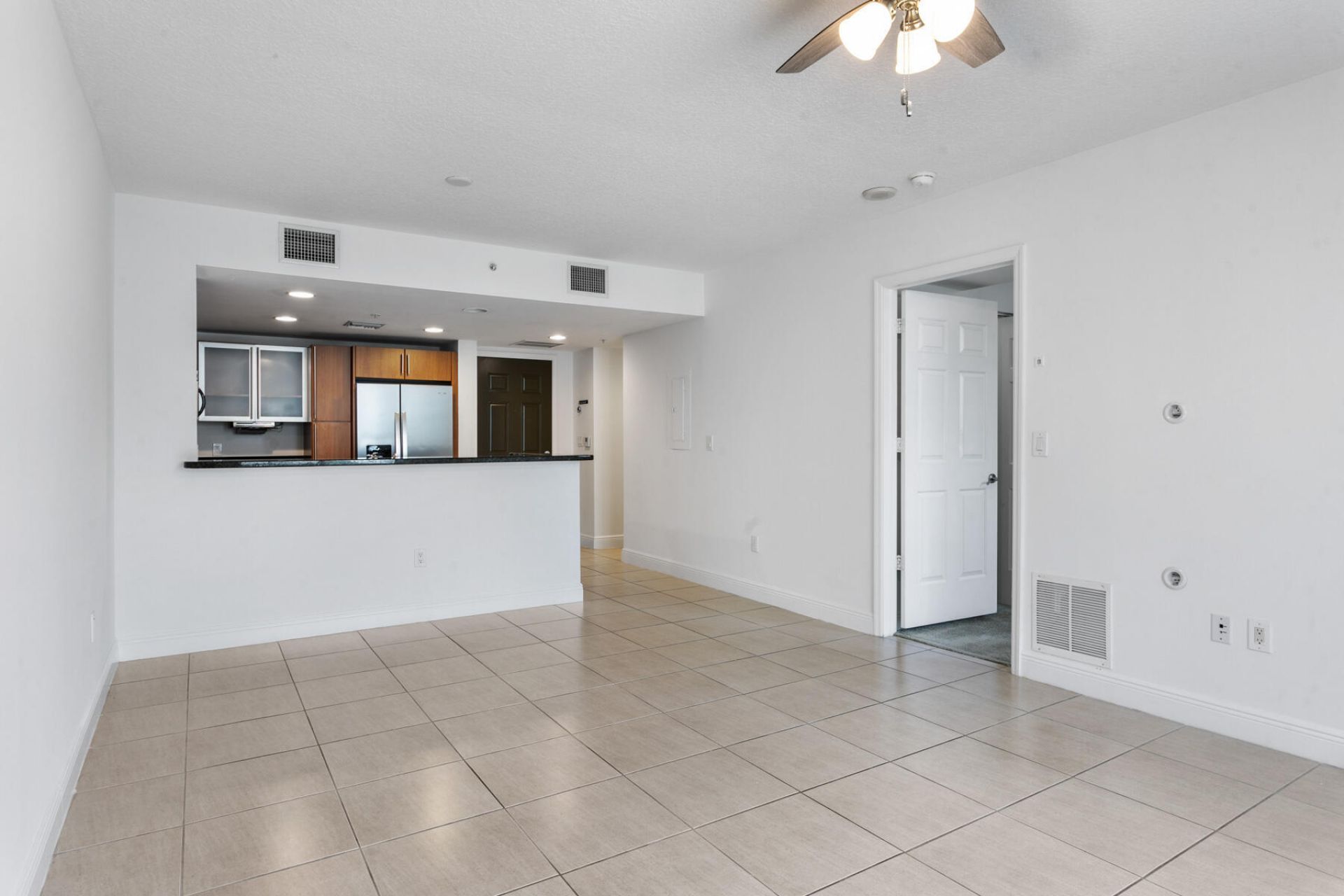 610 Clematis Street, Unit 527, West Palm Beach, FL 33401 Photo