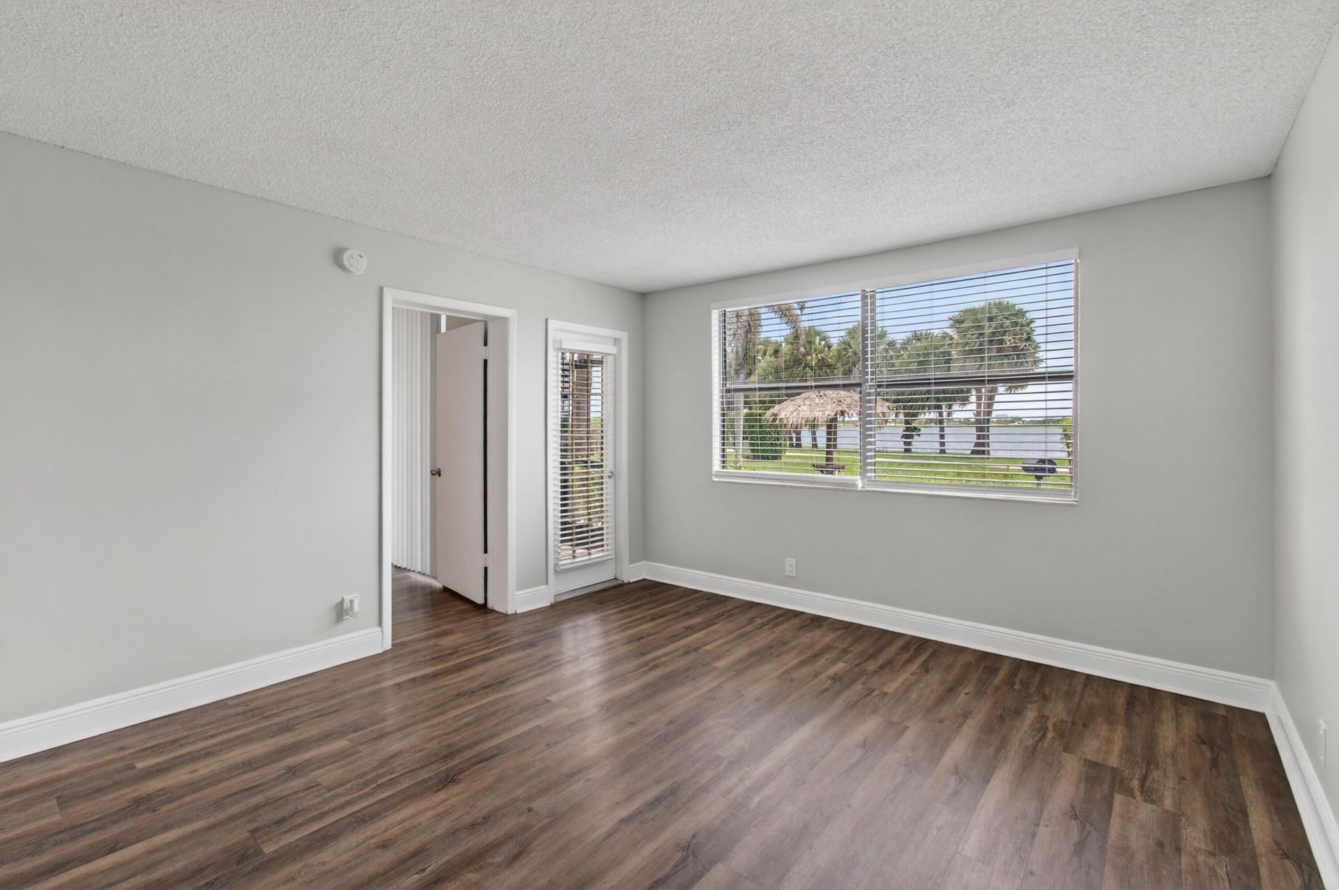 714 Executive Center Drive, Unit 13, West Palm Beach, FL 33401 Photo