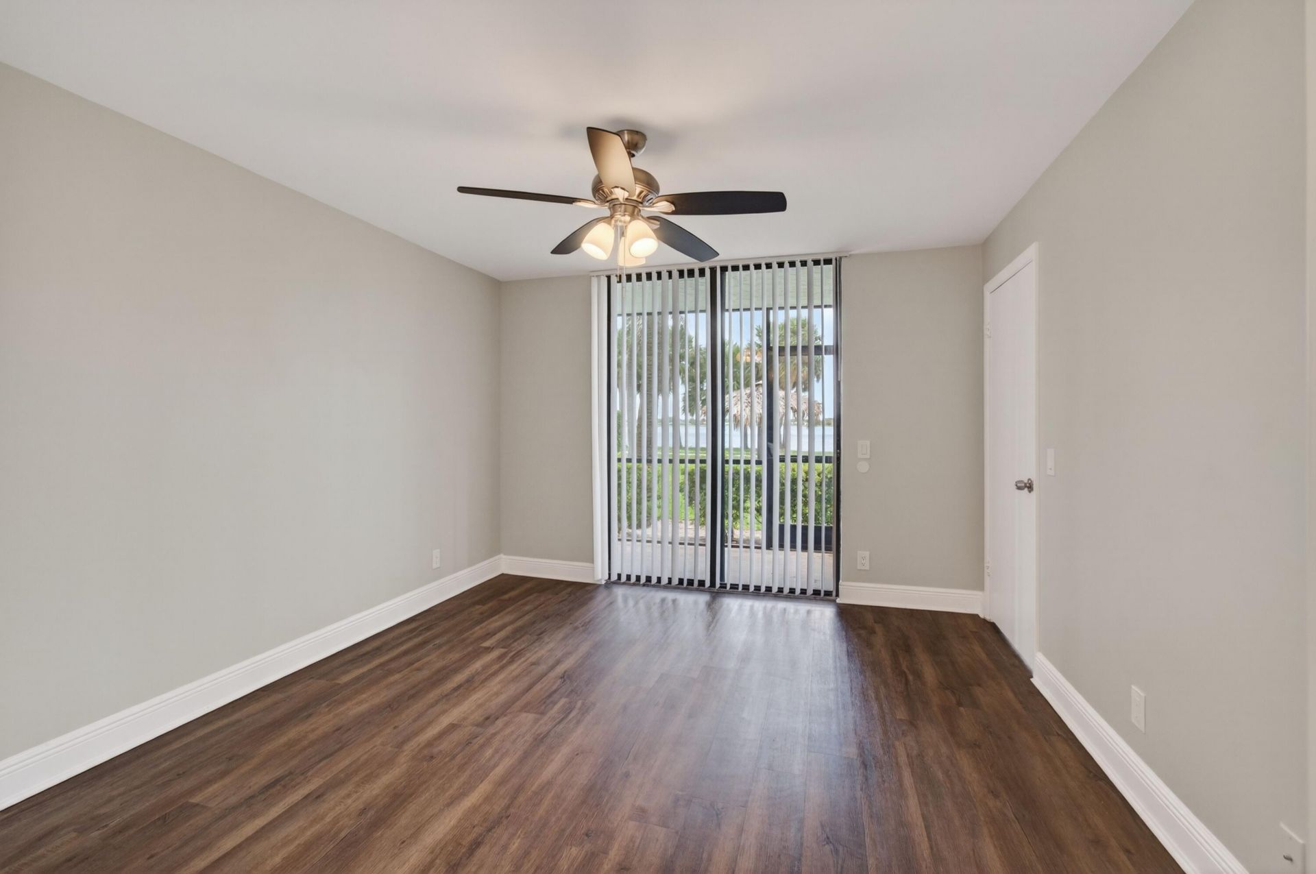 714 Executive Center Drive, Unit 13, West Palm Beach, FL 33401 Photo