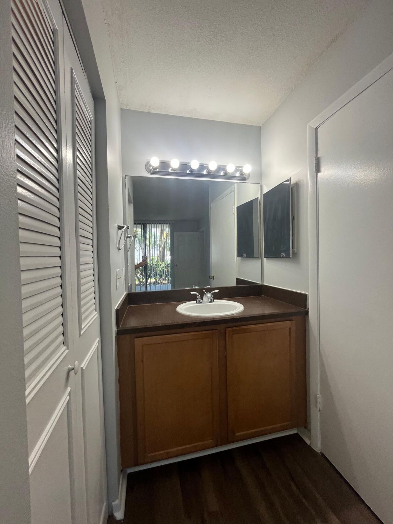 718 Executive Center Drive, Unit 16, West Palm Beach, FL 33401 Photo