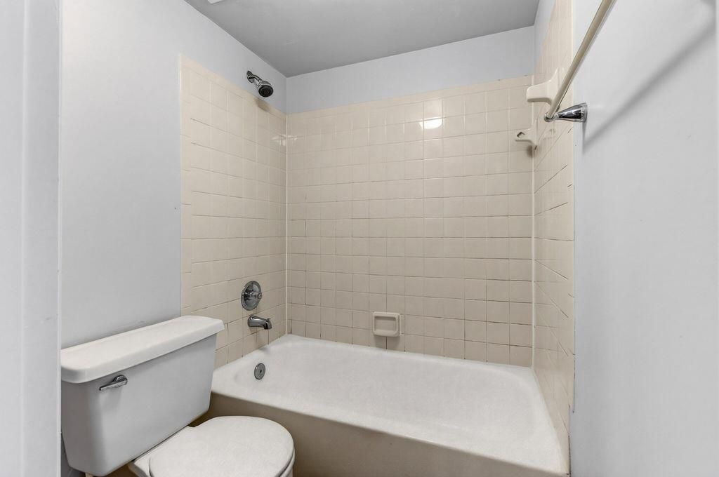 718 Executive Center Drive, Unit 16, West Palm Beach, FL 33401 Photo