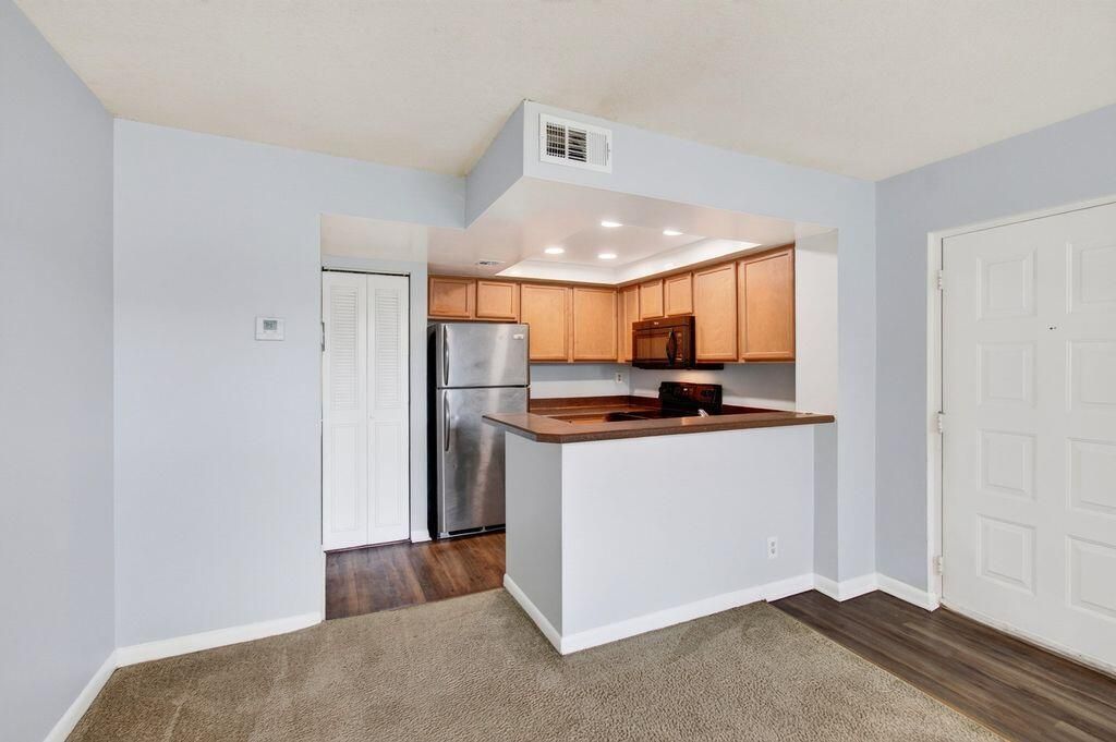 718 Executive Center Drive, Unit 16, West Palm Beach, FL 33401 Photo