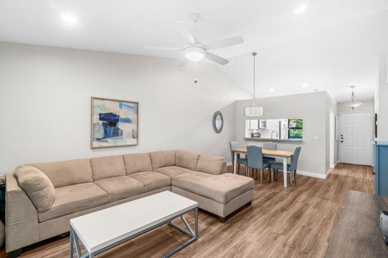 22148 Palms Way, Unit 203, Boca Raton, FL 33433 Photo