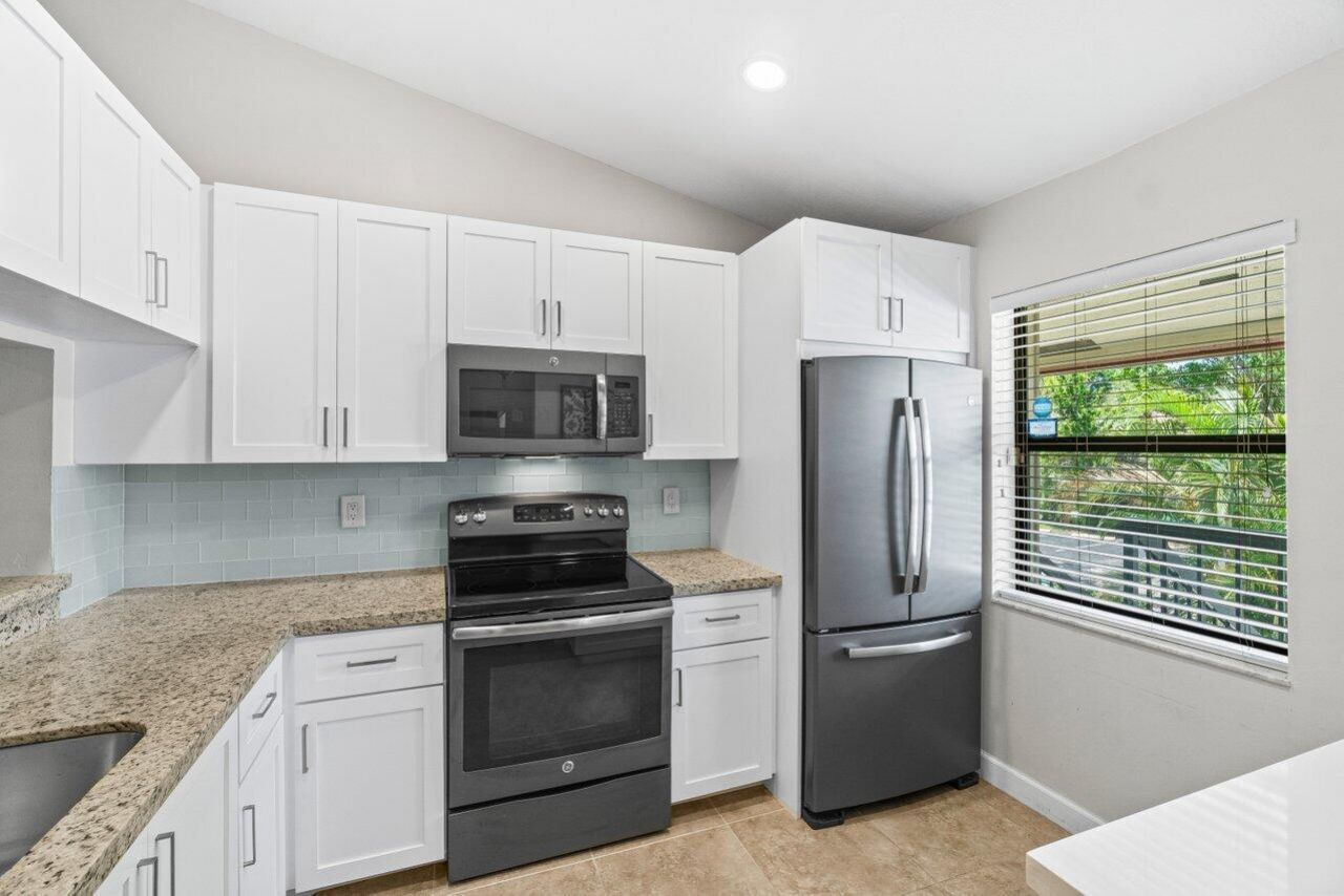 22148 Palms Way, Unit 203, Boca Raton, FL 33433 Photo