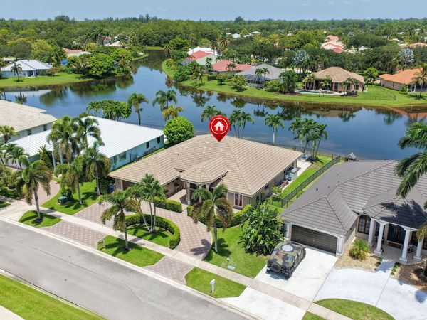 118 Fernwood Crescent, Royal Palm Beach, FL 33411