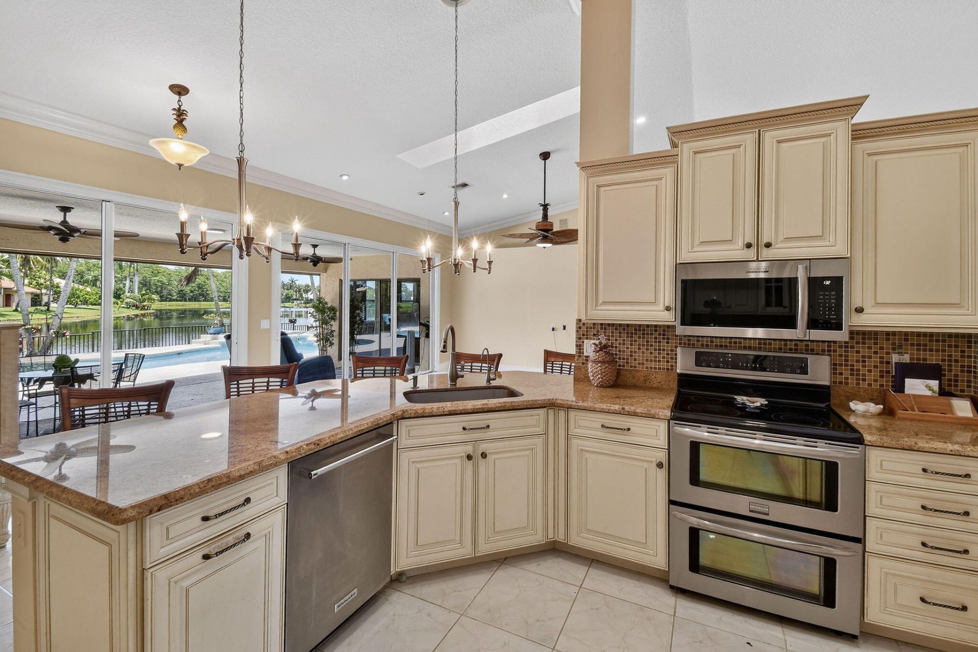118 Fernwood Crescent, Royal Palm Beach, FL 33411 Photo