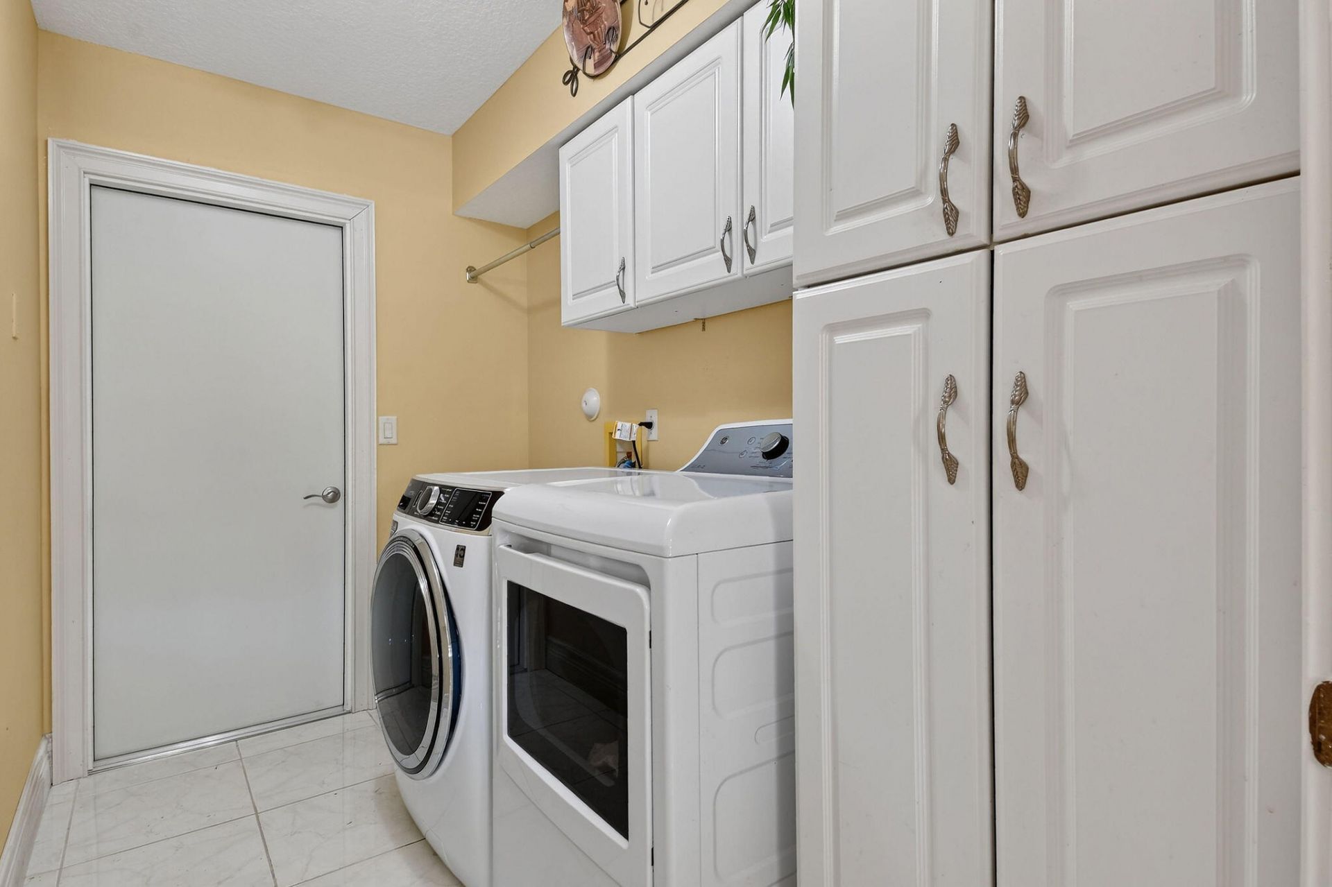 118 Fernwood Crescent, Royal Palm Beach, FL 33411 Photo