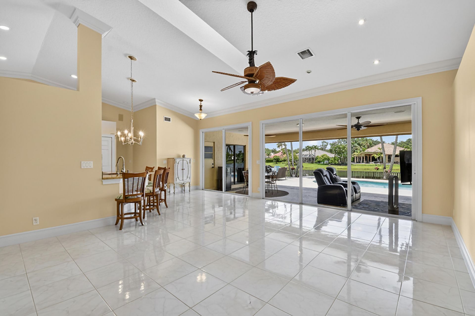 118 Fernwood Crescent, Royal Palm Beach, FL 33411 Photo