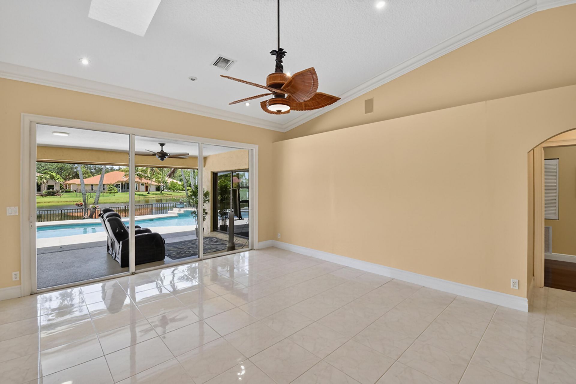 118 Fernwood Crescent, Royal Palm Beach, FL 33411 Photo