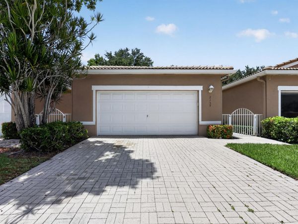 2159 MAN OF WAR, West Palm Beach, FL 33411