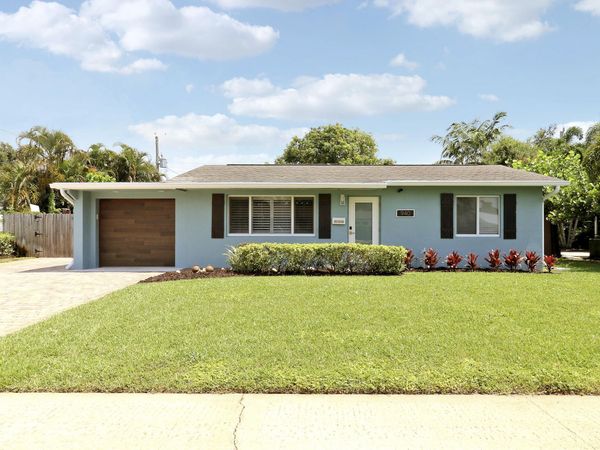 940 Dogwood Road, North Palm Beach, FL 33408