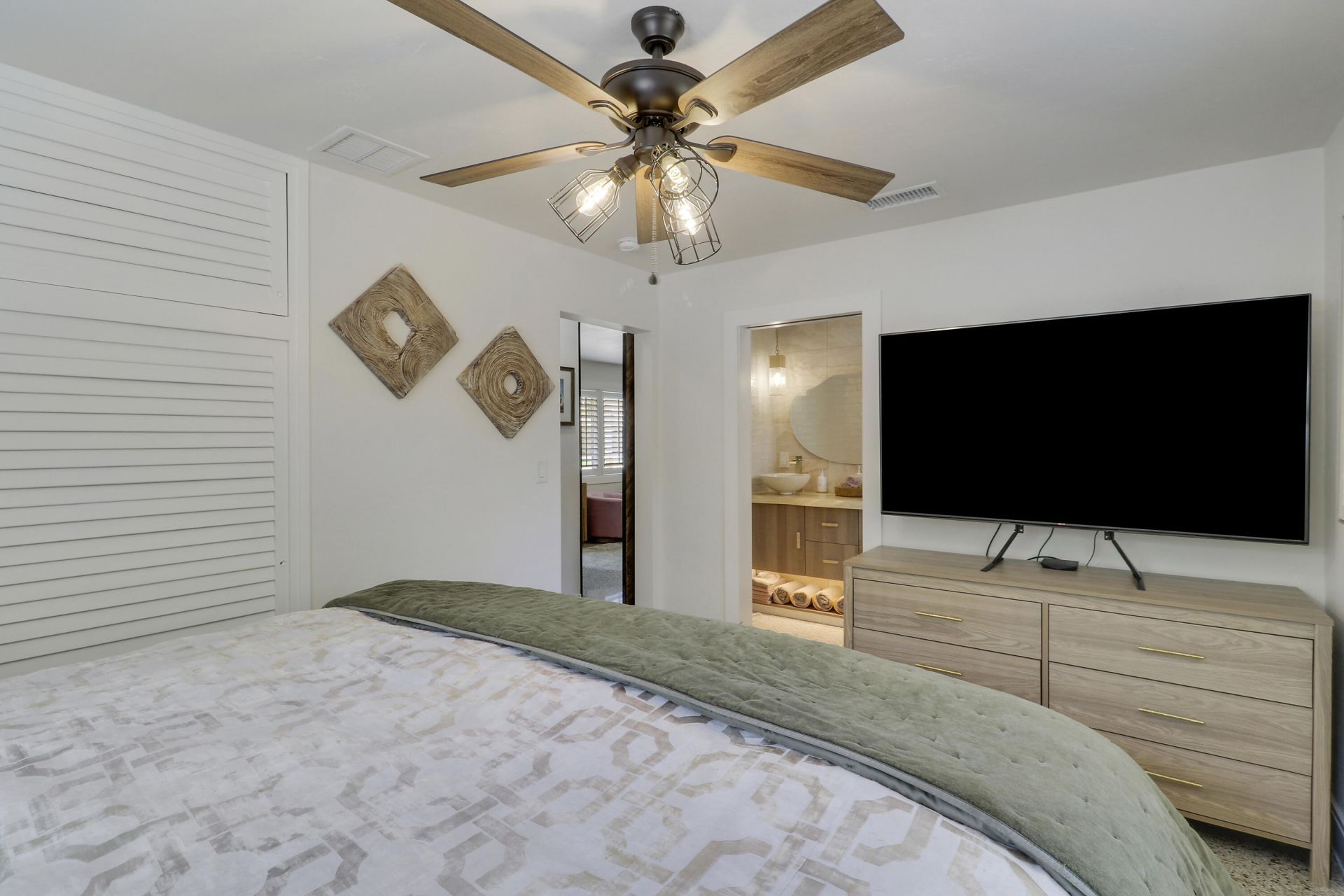 940 Dogwood Road, North Palm Beach, FL 33408 Photo