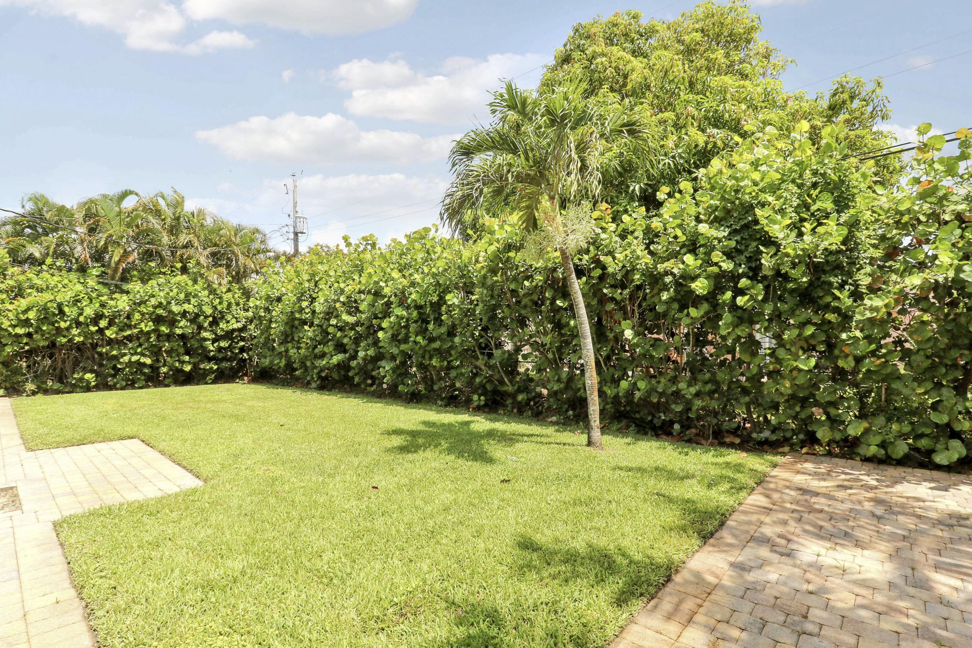 940 Dogwood Road, North Palm Beach, FL 33408 Photo