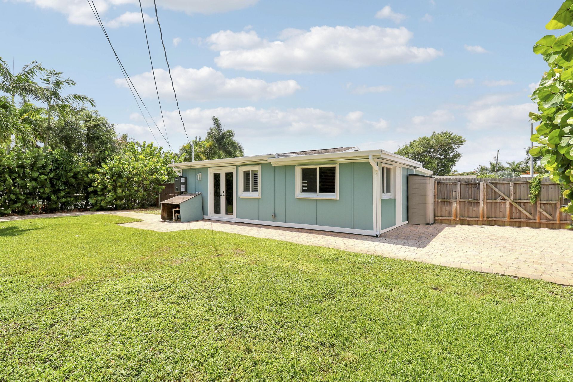 940 Dogwood Road, North Palm Beach, FL 33408 Photo