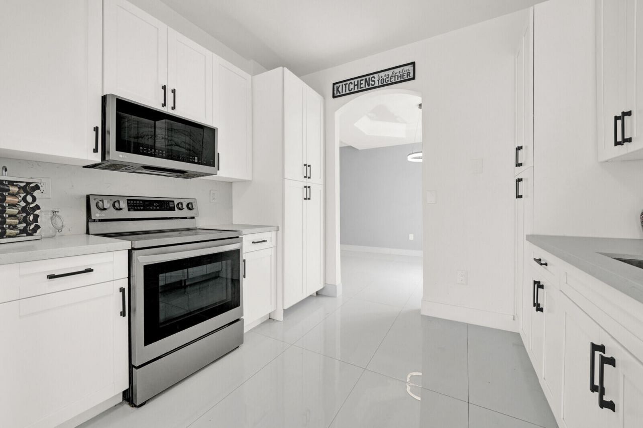 17021 NW 10th Street, Pembroke Pines, FL 33028 Photo
