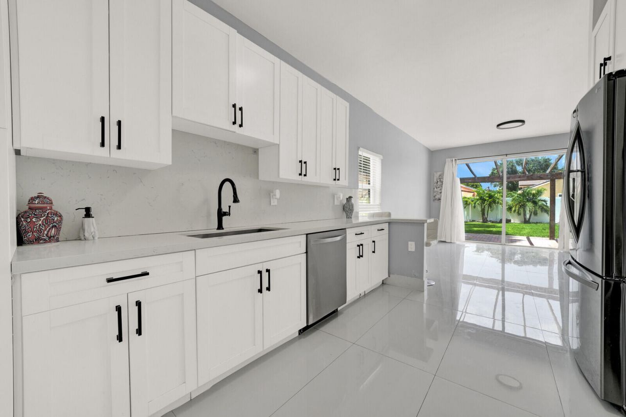 17021 NW 10th Street, Pembroke Pines, FL 33028 Photo
