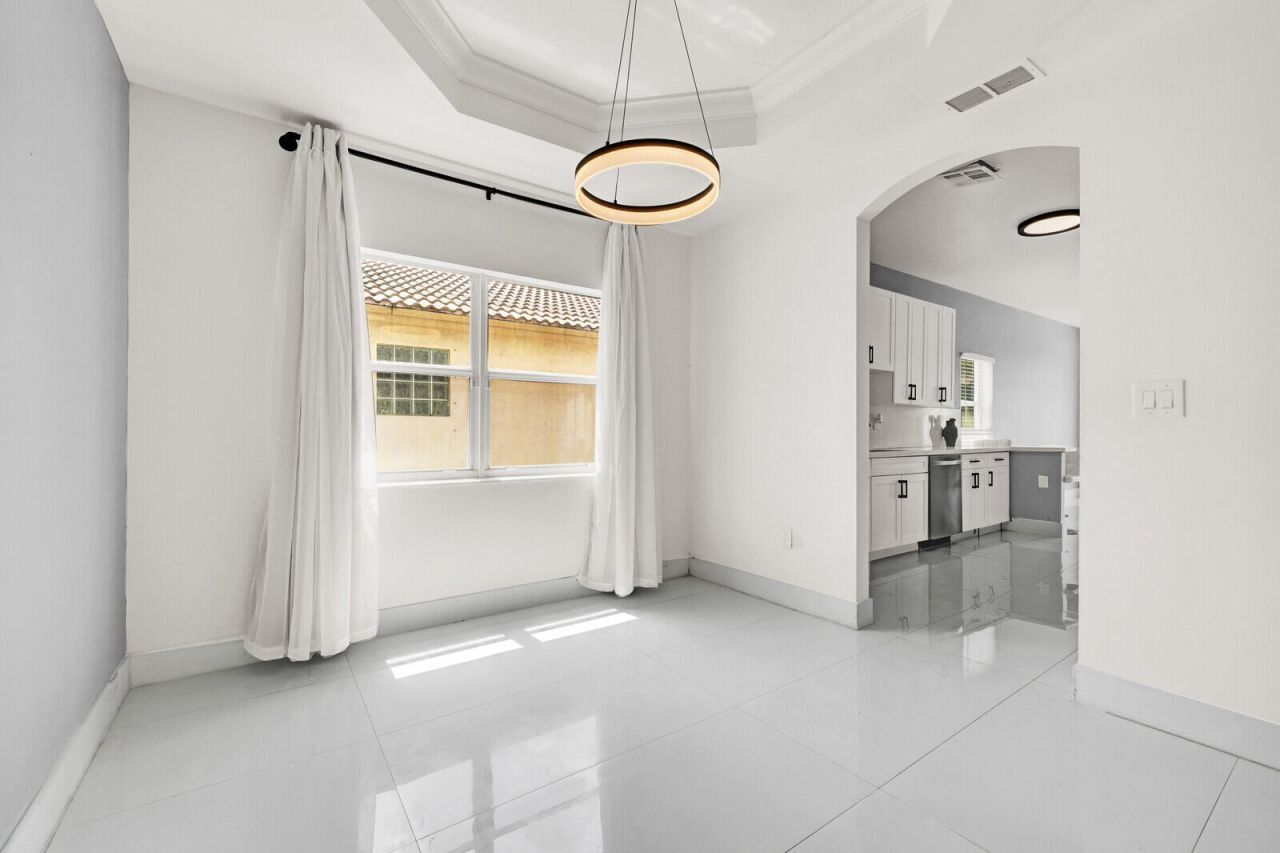 17021 NW 10th Street, Pembroke Pines, FL 33028 Photo