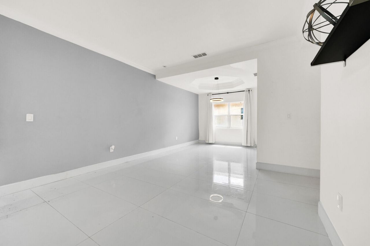 17021 NW 10th Street, Pembroke Pines, FL 33028 Photo