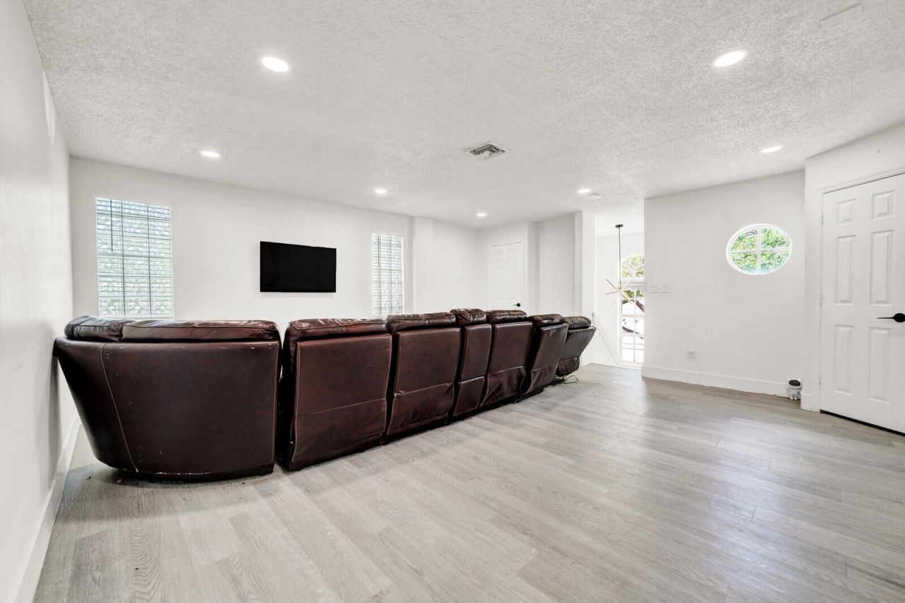17021 NW 10th Street, Pembroke Pines, FL 33028 Photo