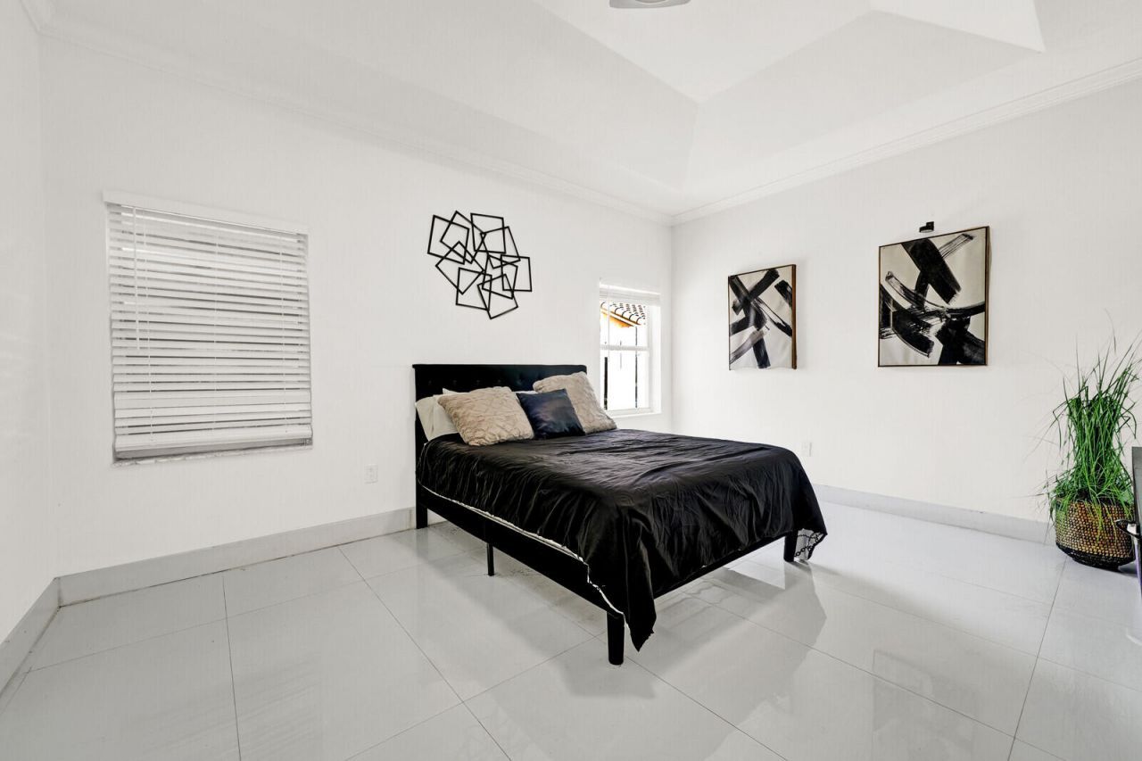 17021 NW 10th Street, Pembroke Pines, FL 33028 Photo