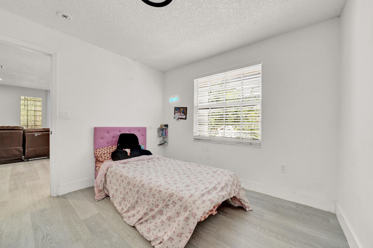 17021 NW 10th Street, Pembroke Pines, FL 33028 Photo