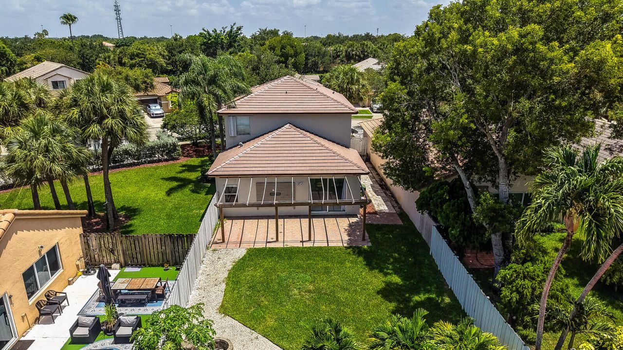 17021 NW 10th Street, Pembroke Pines, FL 33028 Photo