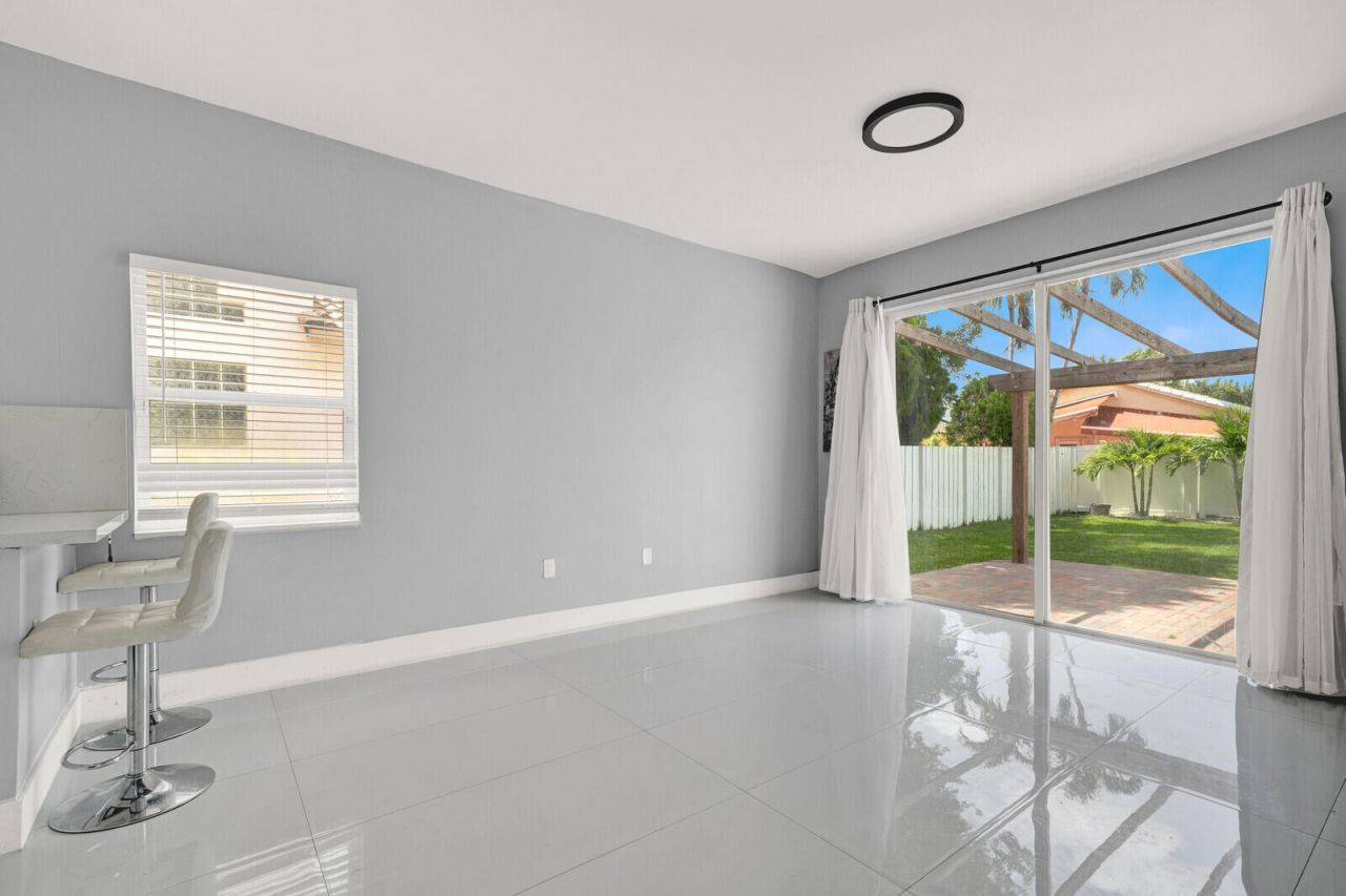 17021 NW 10th Street, Pembroke Pines, FL 33028 Photo