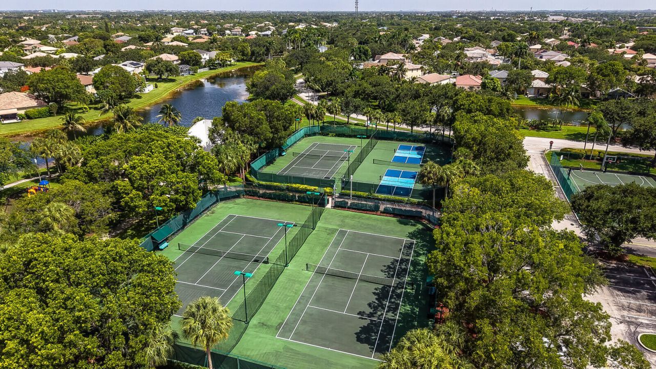 17021 NW 10th Street, Pembroke Pines, FL 33028 Photo