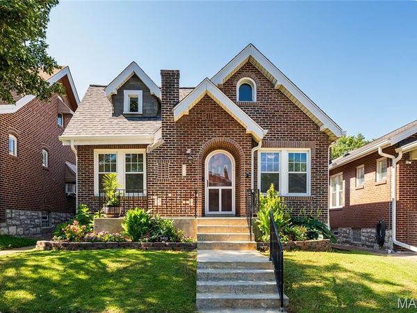 5432 Rosa Avenue , St Louis, MO 63109