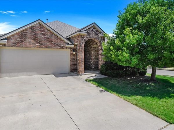 945 Lake Woodland Drive , Little Elm, TX 75068