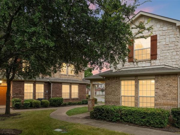 2722 Hyde Park Drive, Grand Prairie, TX 75050