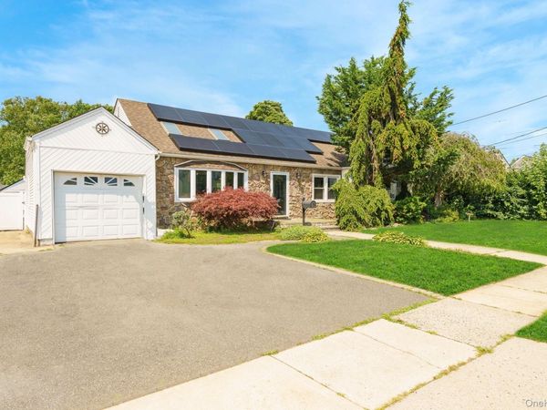 3411 Austin Avenue , Wantagh, NY 11793