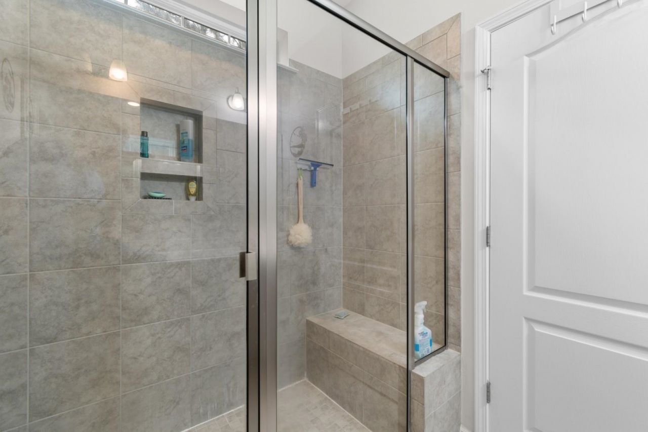 912 Queensferry Ct. Photo 22